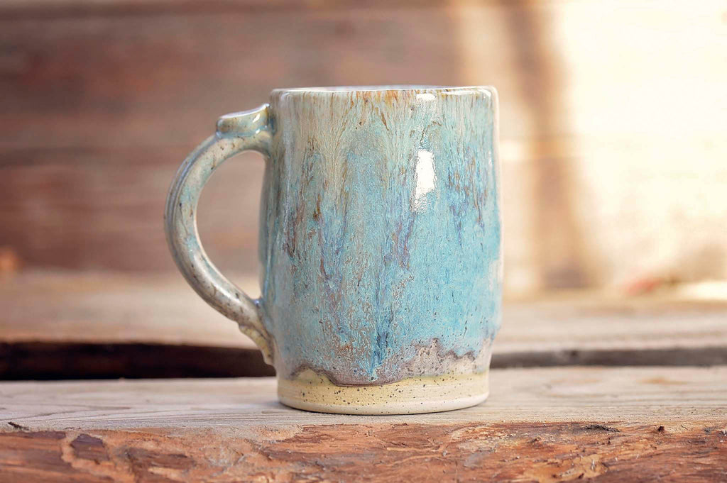 16.9oz Rusted Blue Wildflower Horse Mug