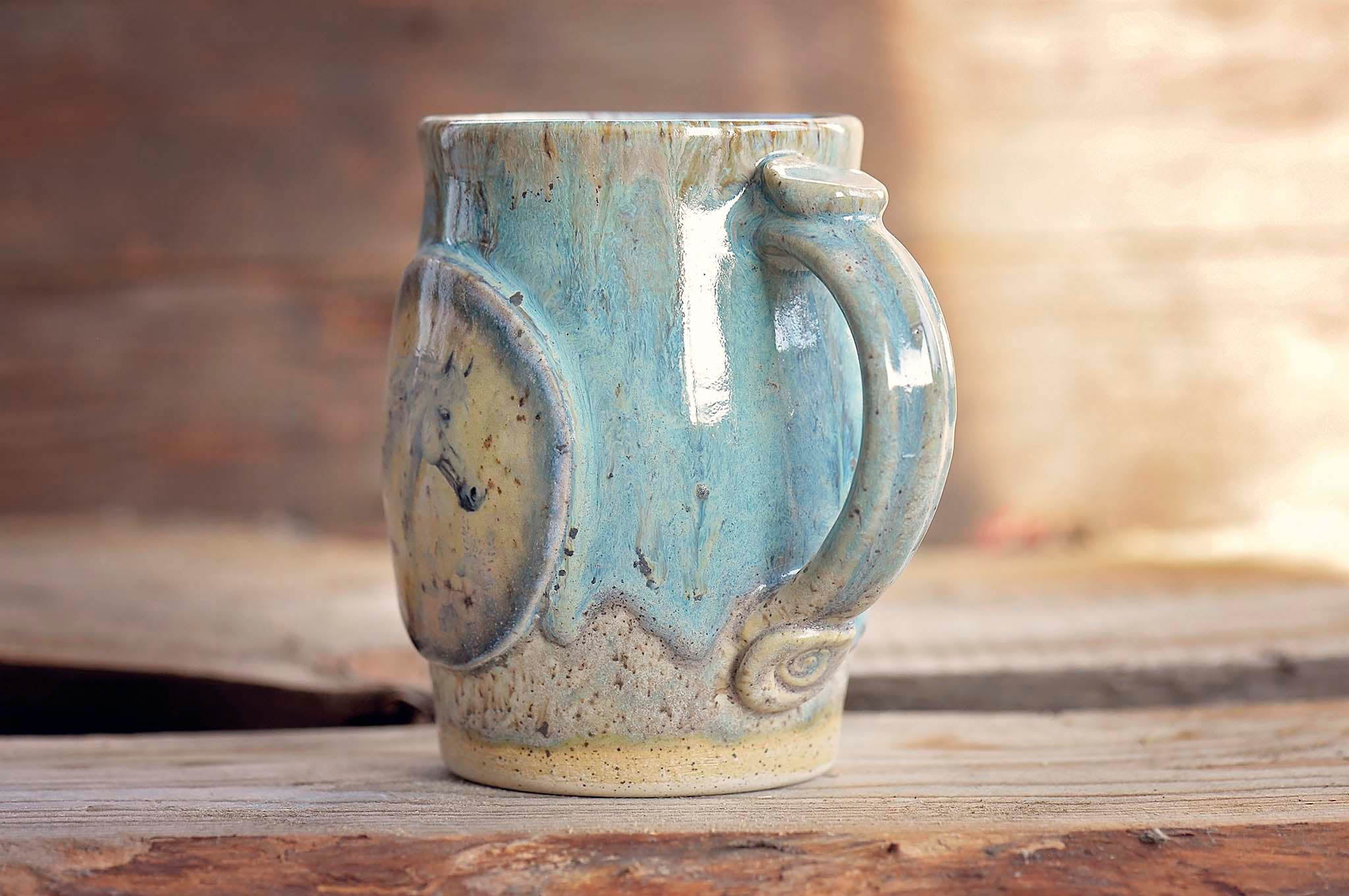 16.9oz White Horse Mug