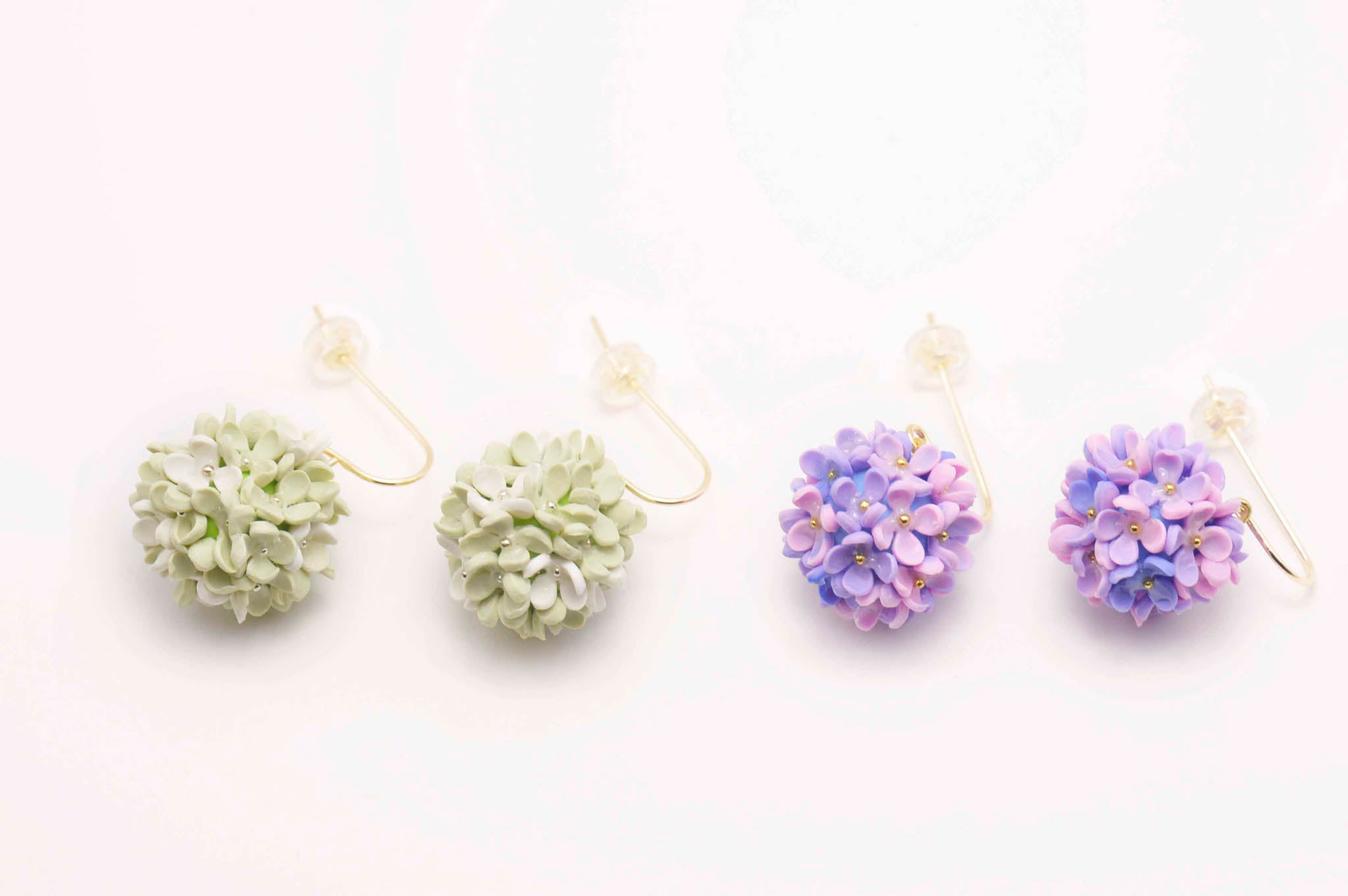 Hydrangea with Gold Hooks